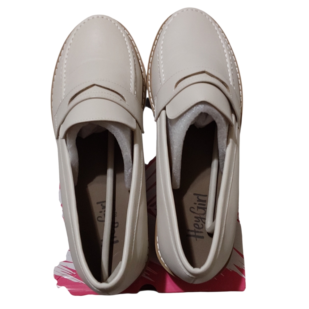 Women's Cream Loafers